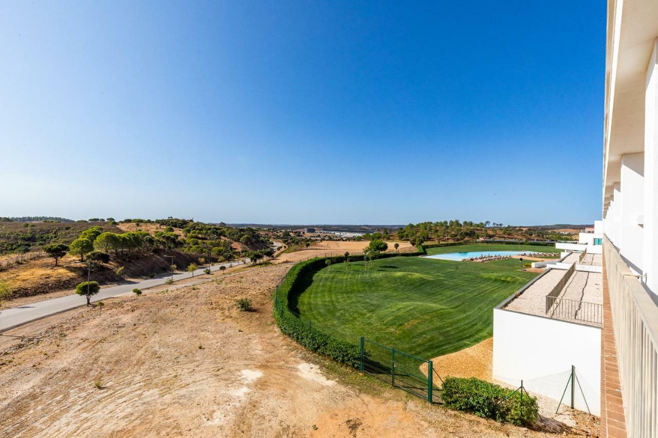 Algarve Race Resort - Hotel Montes de Cima Kültér fotó